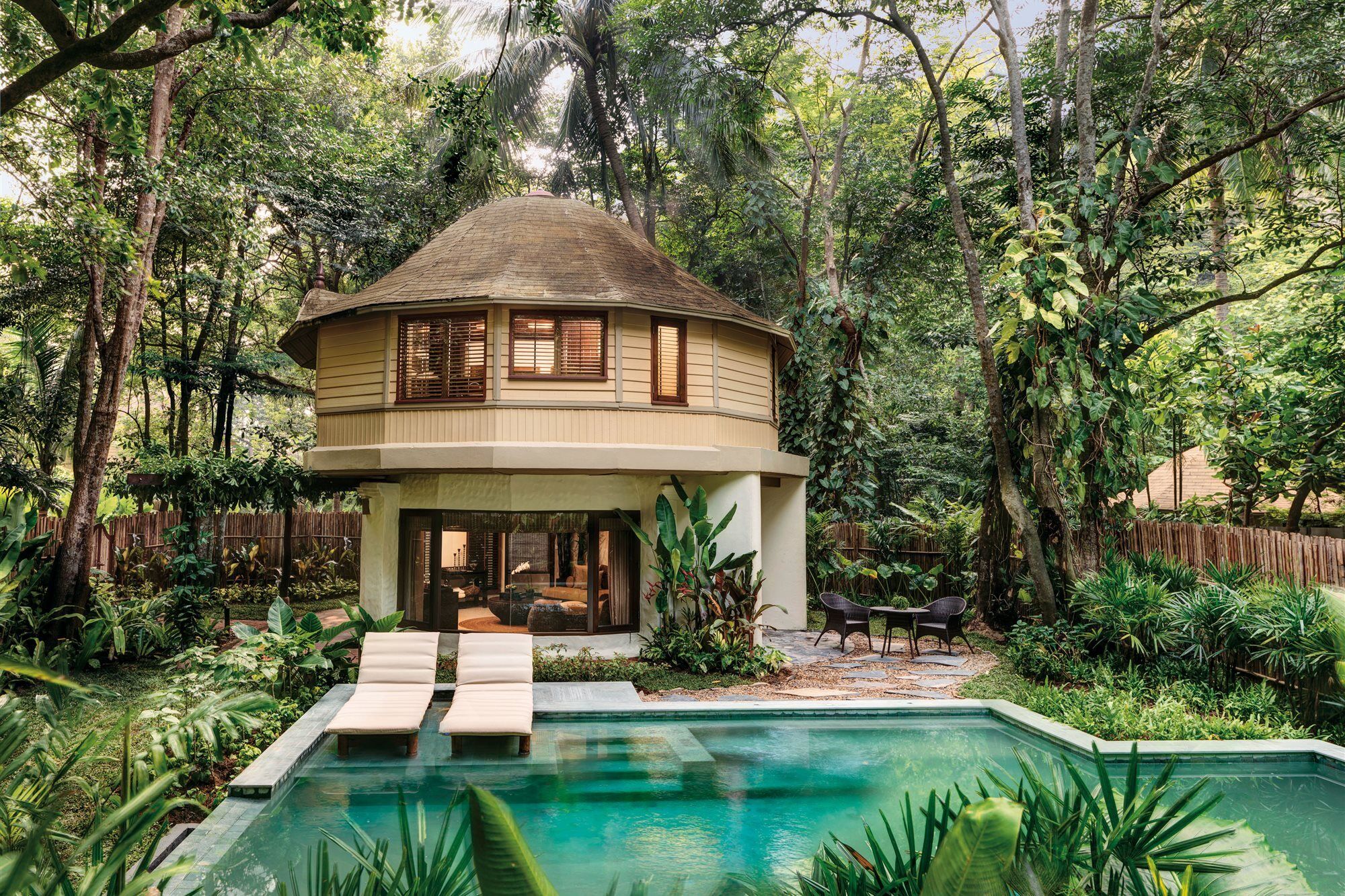 Hotel Rayavadee Railay Beach Esterno foto